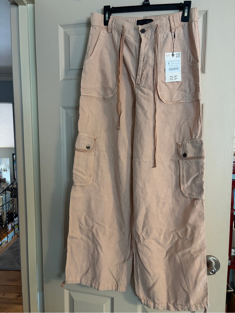 Zara Wide-Leg Cargo Pants in Pale Pink